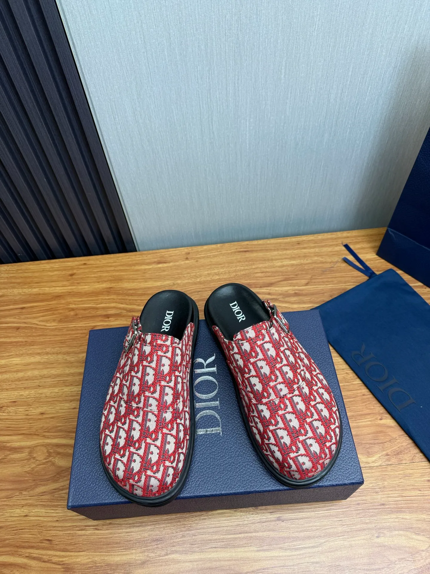 Men's men's shoes 420💰 Dior. Men's slippers🩴Official website 1:1 production 38-45 yards 45 46 🉑️Customized original material shipped✅